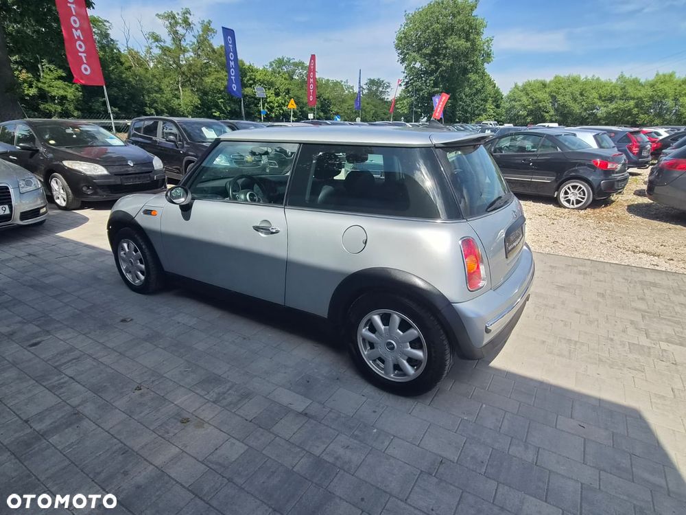 MINI Cooper Standard - 8