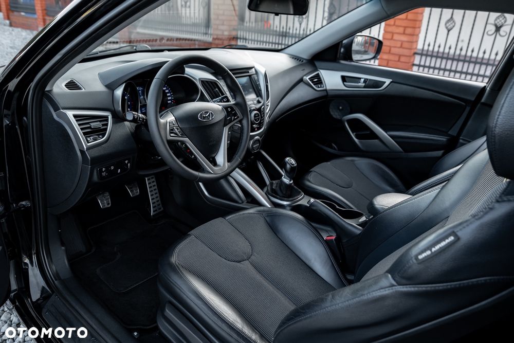 Hyundai Veloster 1.6 Premium - 17