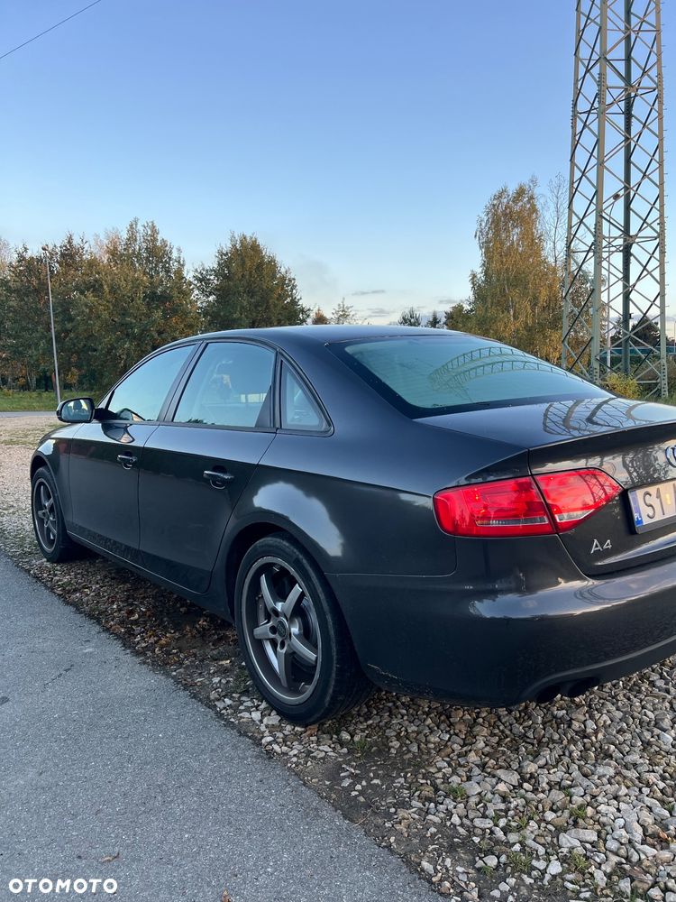 Audi A4 Limousine - 2