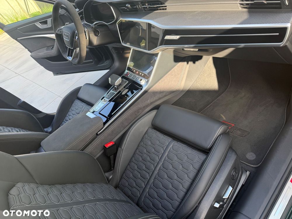 Audi RS6 Avant - 17