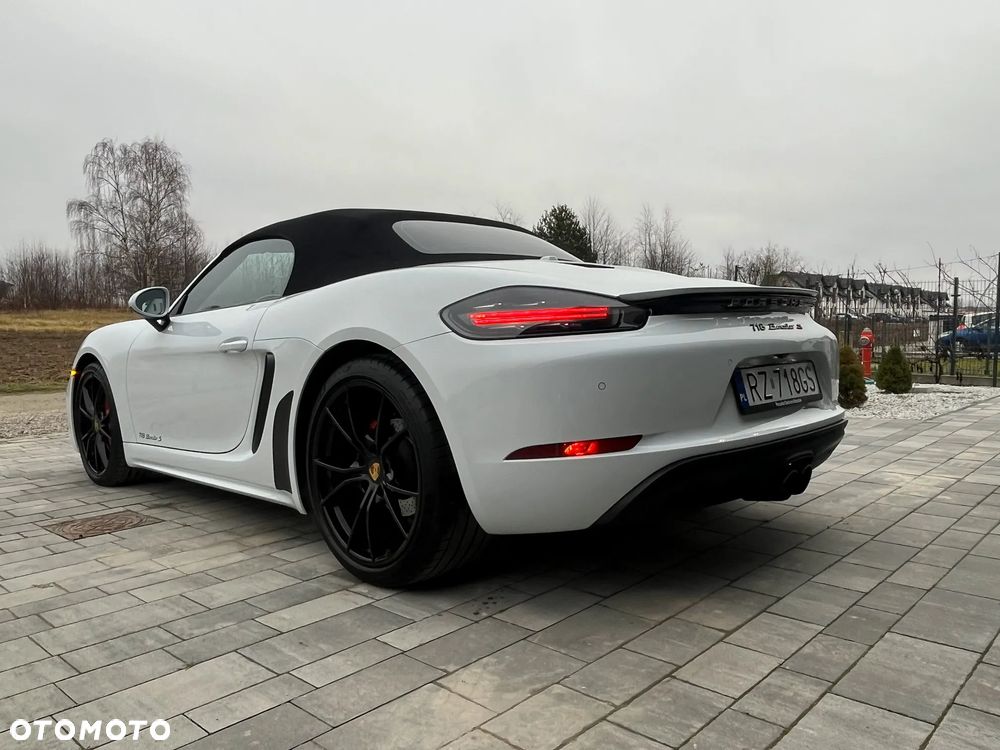 Porsche 718 Boxster S PDK - 11