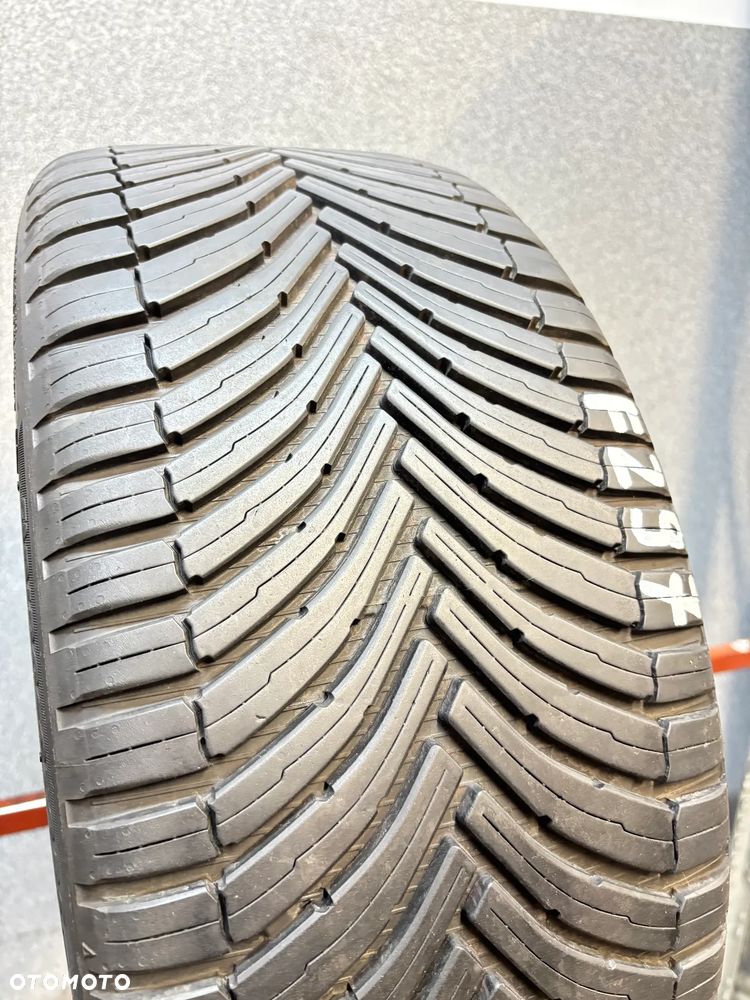 1 Opona Wielosezonowa Bridgestone 225/40/18 92Y, XL - 2