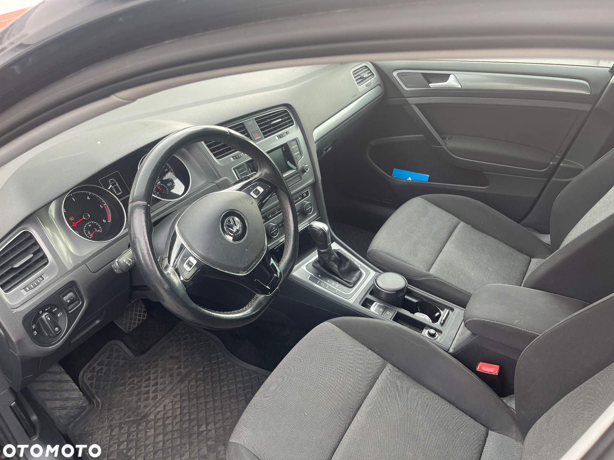 Volkswagen Golf 1.6 TDI BlueMotion Technology DSG Comfortline - 5