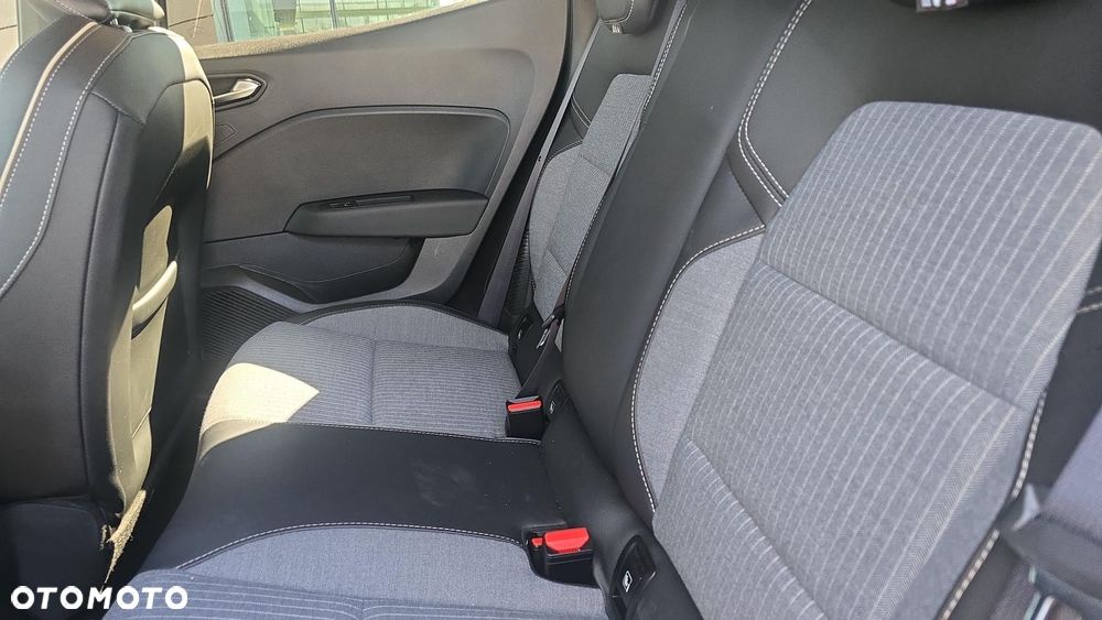 Renault Clio - 16