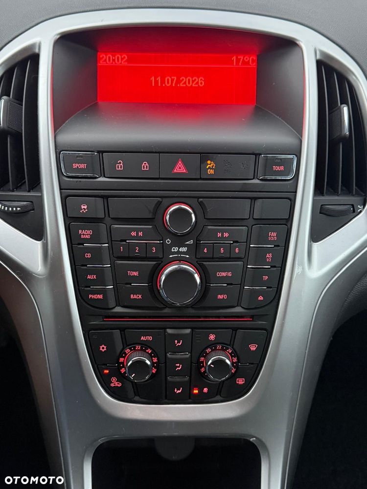 Opel Astra 2.0 CDTI Cosmo - 28