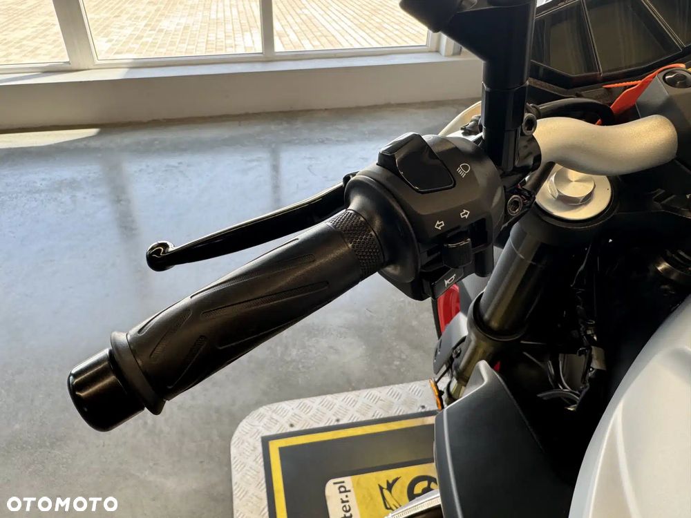 Yamaha MT - 30