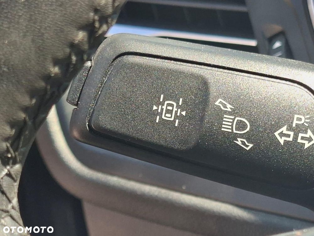 Ford Kuga 2.5 FHEV FWD Titanium X - 24