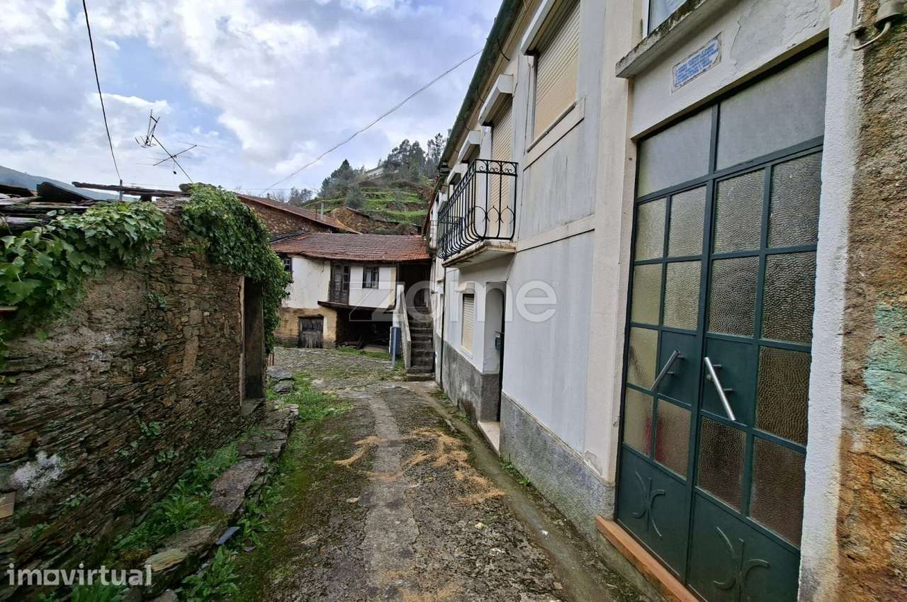 Moradia T3 mobilada na aldeia da TEIXEIRA - ARGANIL