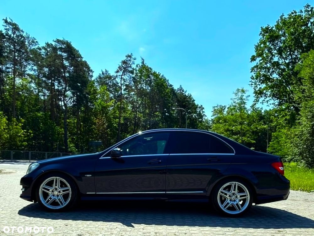 Mercedes-Benz Klasa C 200 CGI Automatik BlueEFFICIENCY Avantgarde - 10