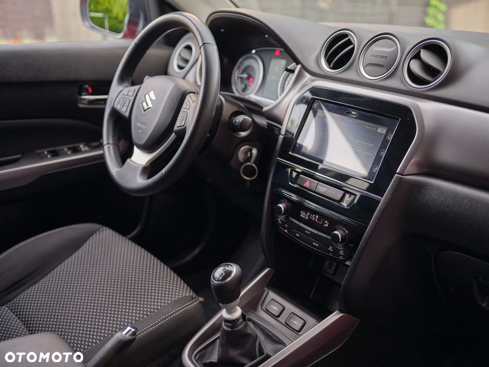 Suzuki Vitara 1.4 Boosterjet SHVS Premium 2WD - 24