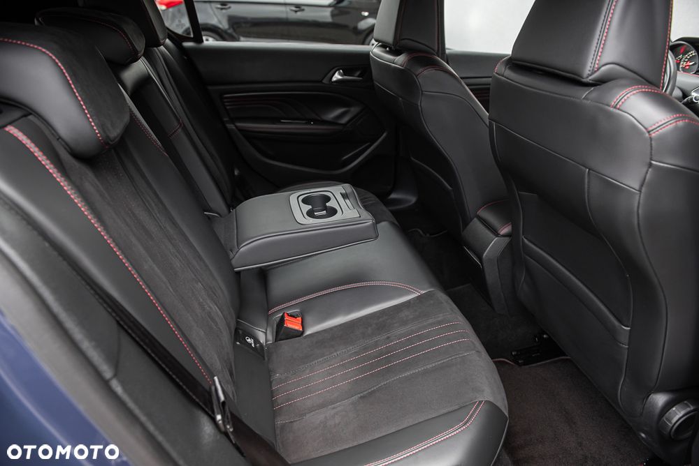 Peugeot 308 1.6 e-THP GT S&S - 32