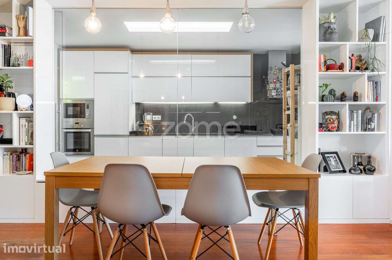 Apartamento T2 com varanda e lugar de garagem - Antas Prestige, Porto - Grande imagem: 2/29