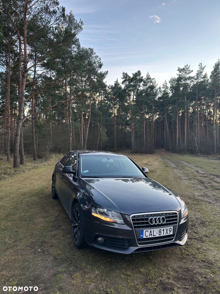 Audi A4 Limousine - 4