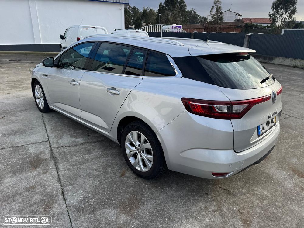 Renault Mégane Sport Tourer - 8