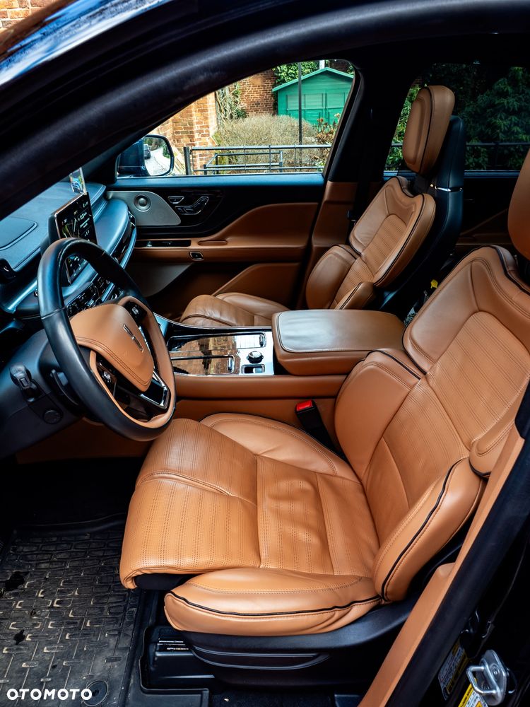 Lincoln Aviator - 28