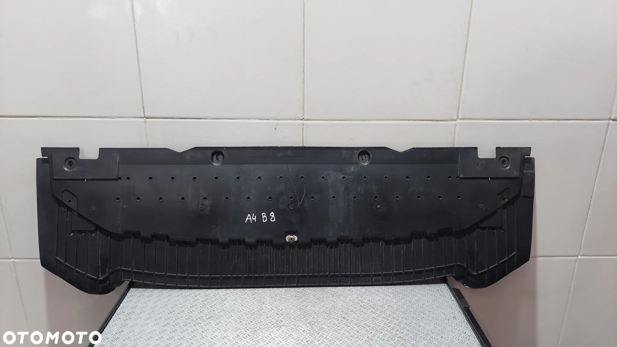 OSŁONA POD ZDERZAK PRZÓD AUDI A4 B8 R2009 NR 8K0807233 - 1