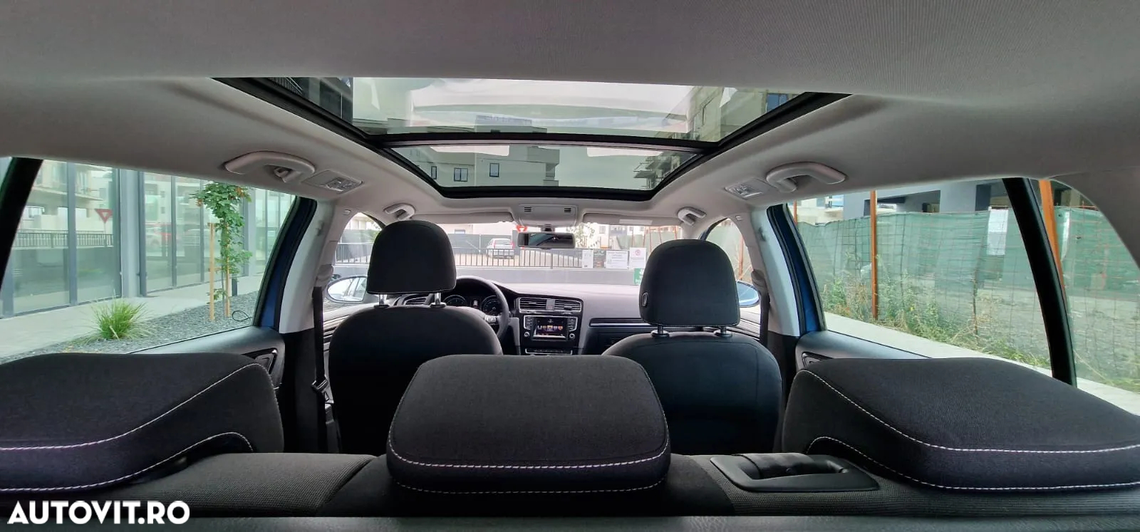 Volkswagen Golf - 6