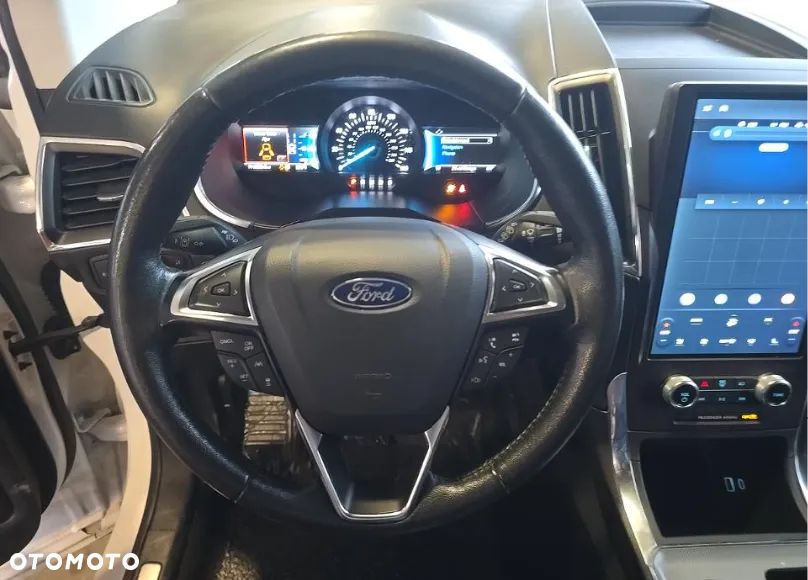Ford Edge - 8