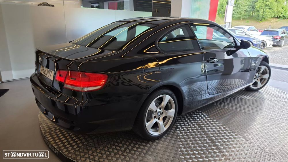 BMW 320 d Coupe - 23