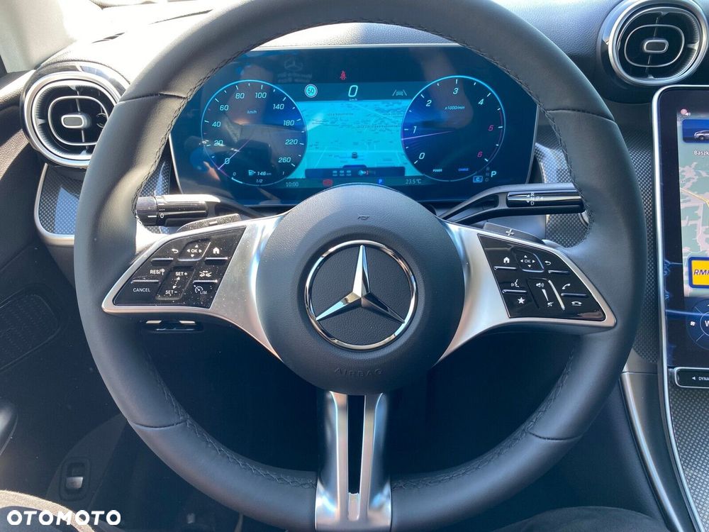 Mercedes-Benz GLC - 12