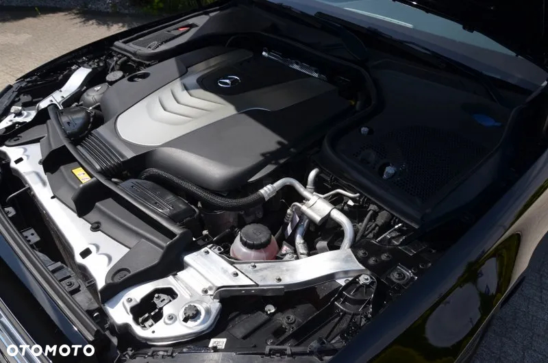Mercedes-Benz Klasa E 350 d 4Matic T 9G-TRONIC Avantgarde - 28
