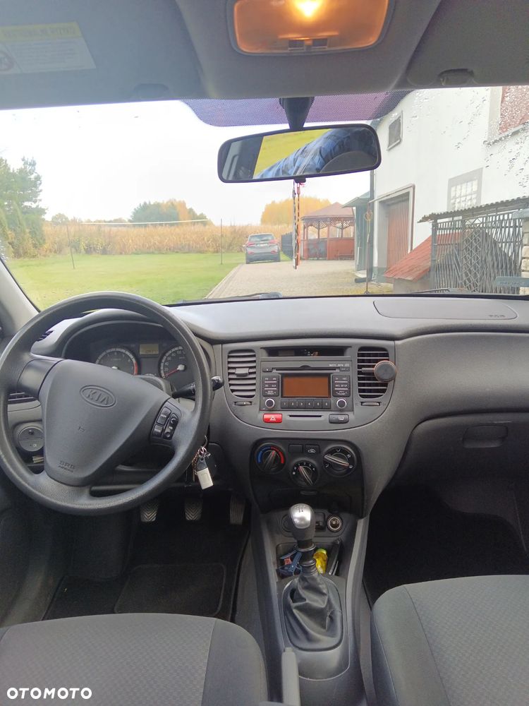 Kia Rio 2009 photo 3