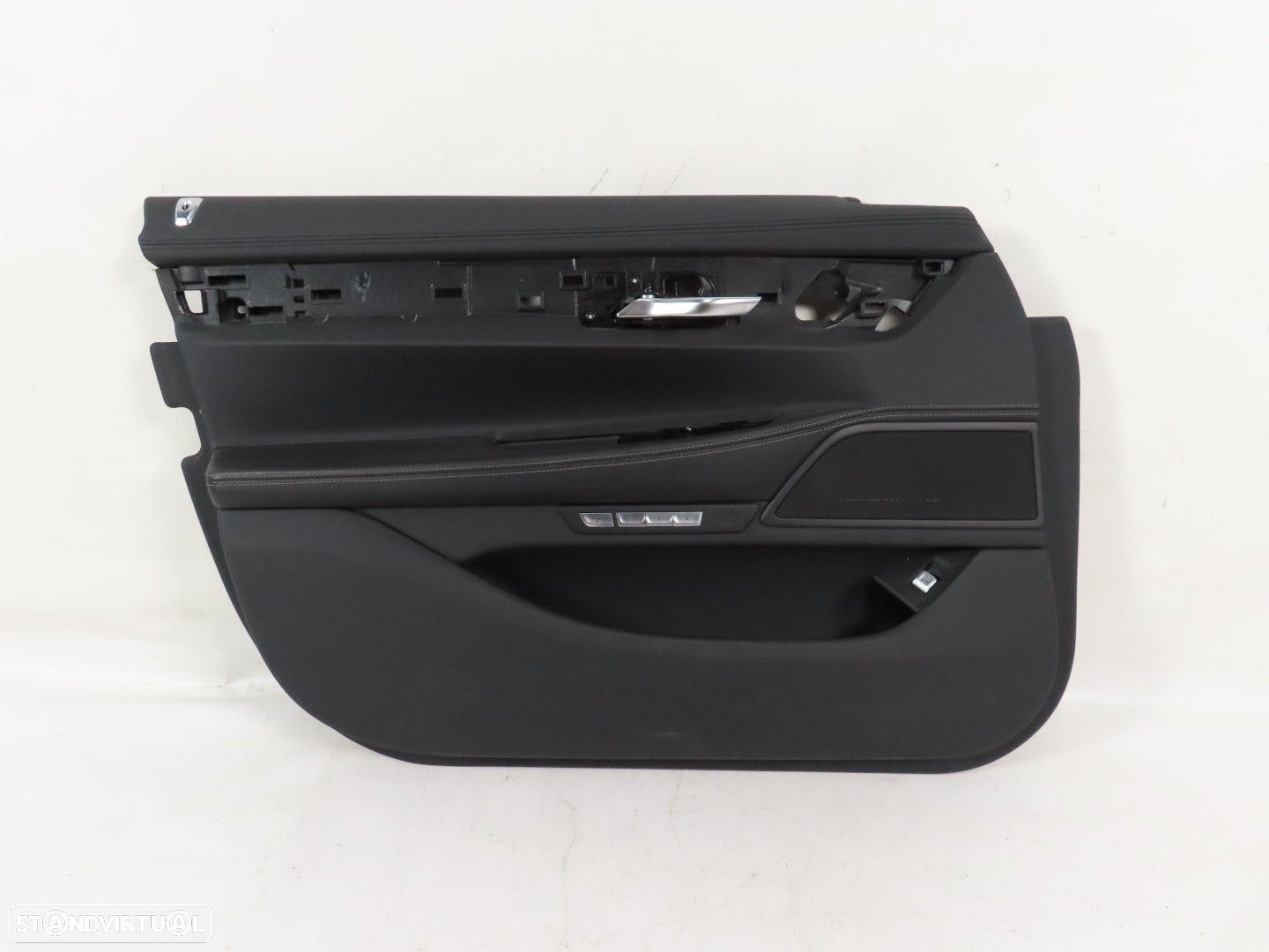 Forra da Porta em Pele Esquerdo/Frente Seminovo/ Original BMW 7 (G11, G12) 51417... - 1
