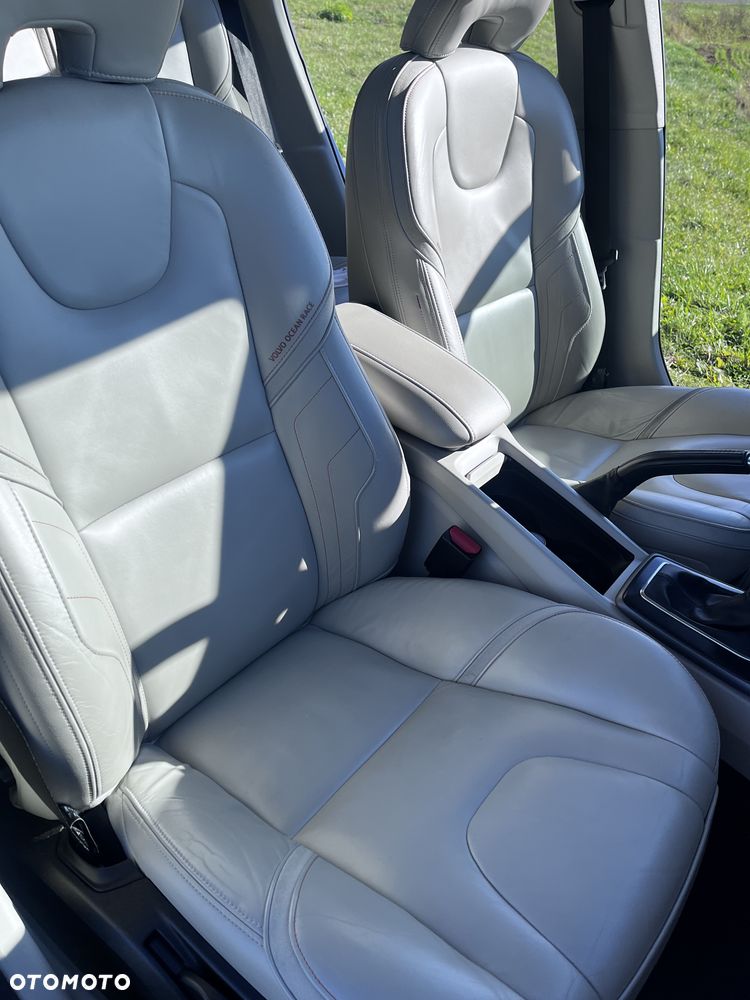 Volvo V40 T5 Drive-E Ocean Race - 13