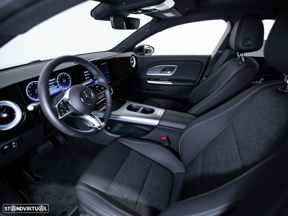 Mercedes-Benz CLA 200 EQ - 9