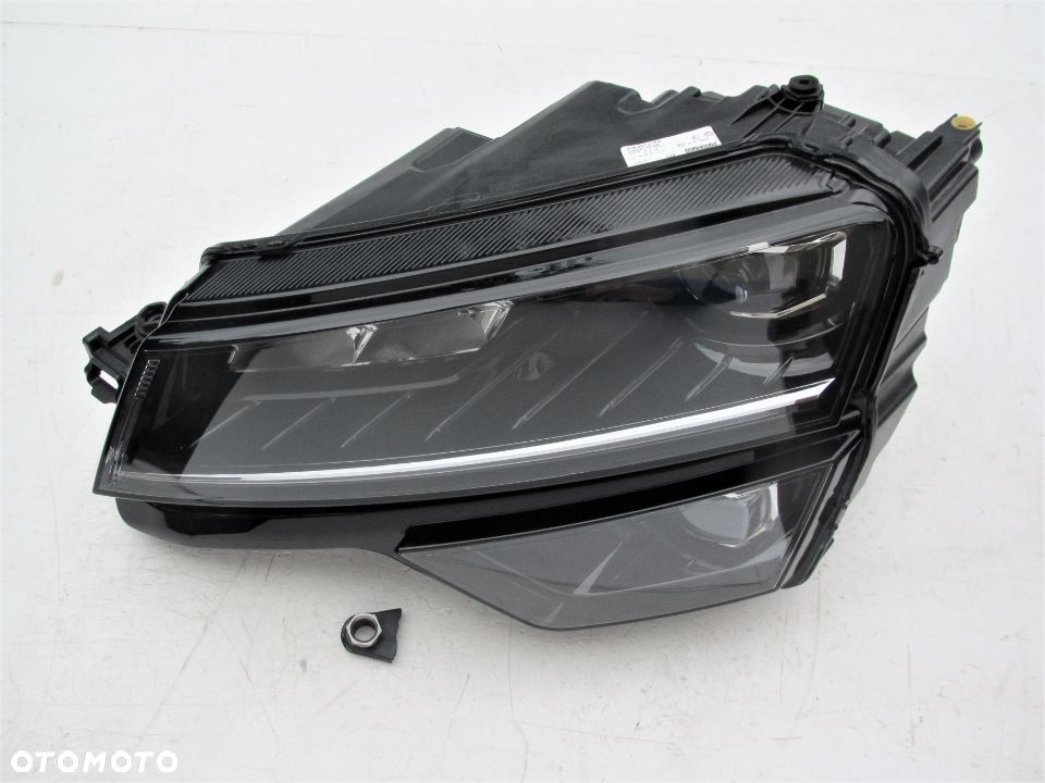 SKODA KAROQ 2018 2019 2020 reflektor FULL LED OE - 16