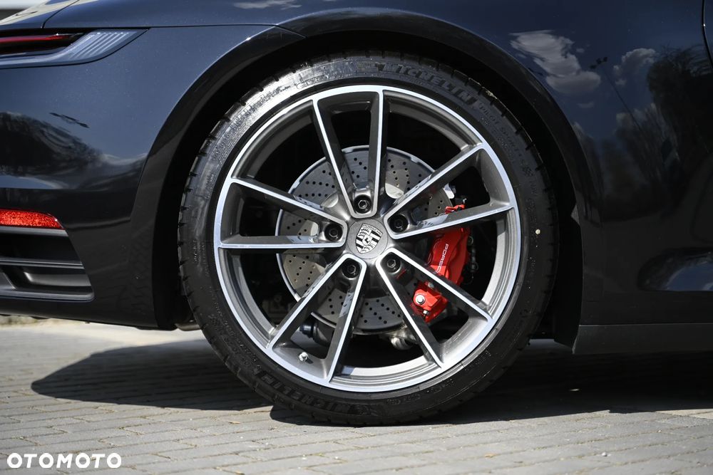 Porsche 911 Carrera S - 17