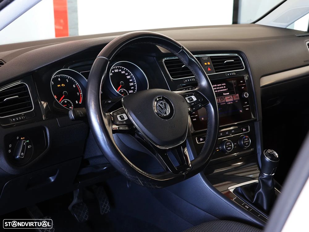 VW Golf 1.5 TSI BM Confortline - 19