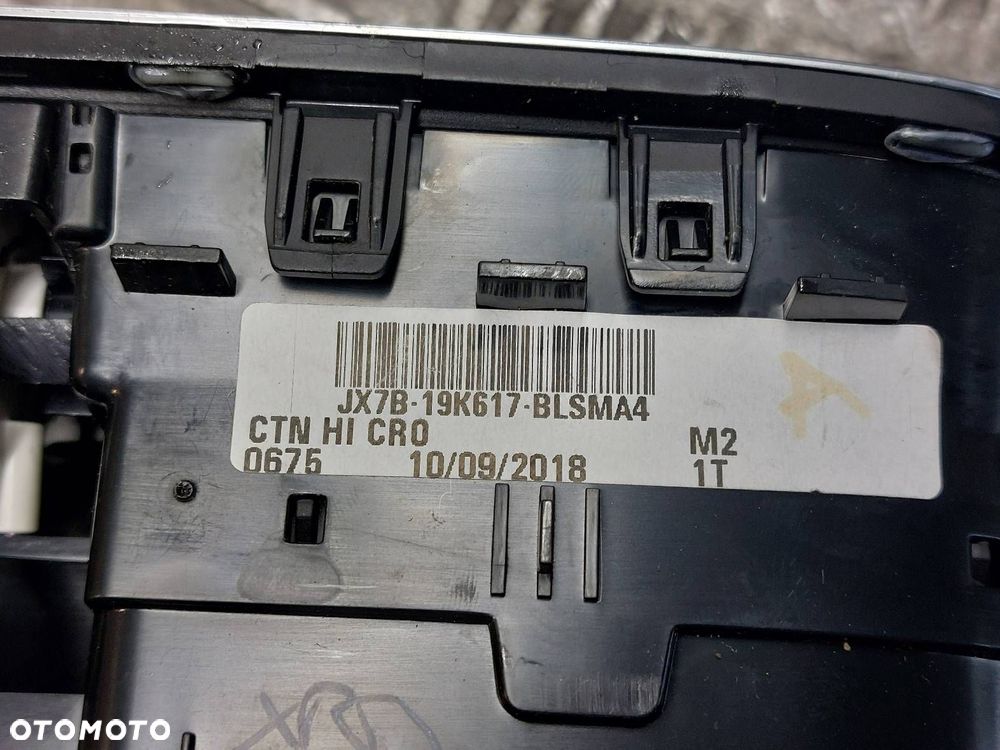 RAMKA LICZNIKA KRATKI NAWIEWU LISTWA OZDOBNA KONSOLI FORD FOCUS MK4 EU - 5