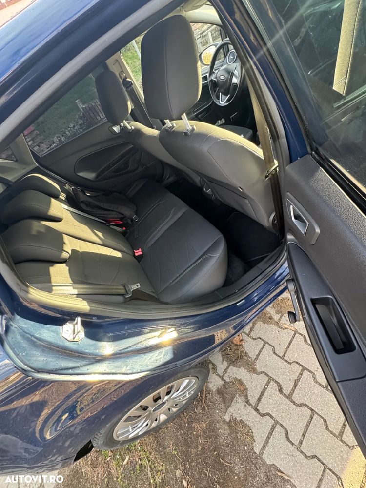 Ford Fiesta - 10