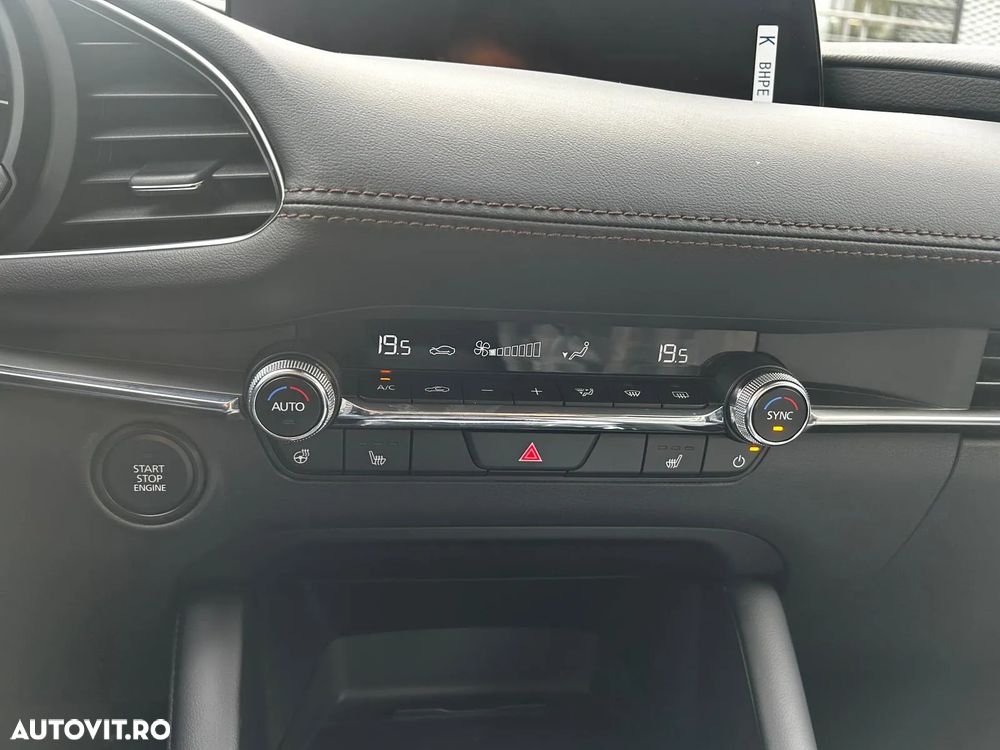 Mazda 3 e-Skyactiv X186 AT MHEV Center-Line - 7