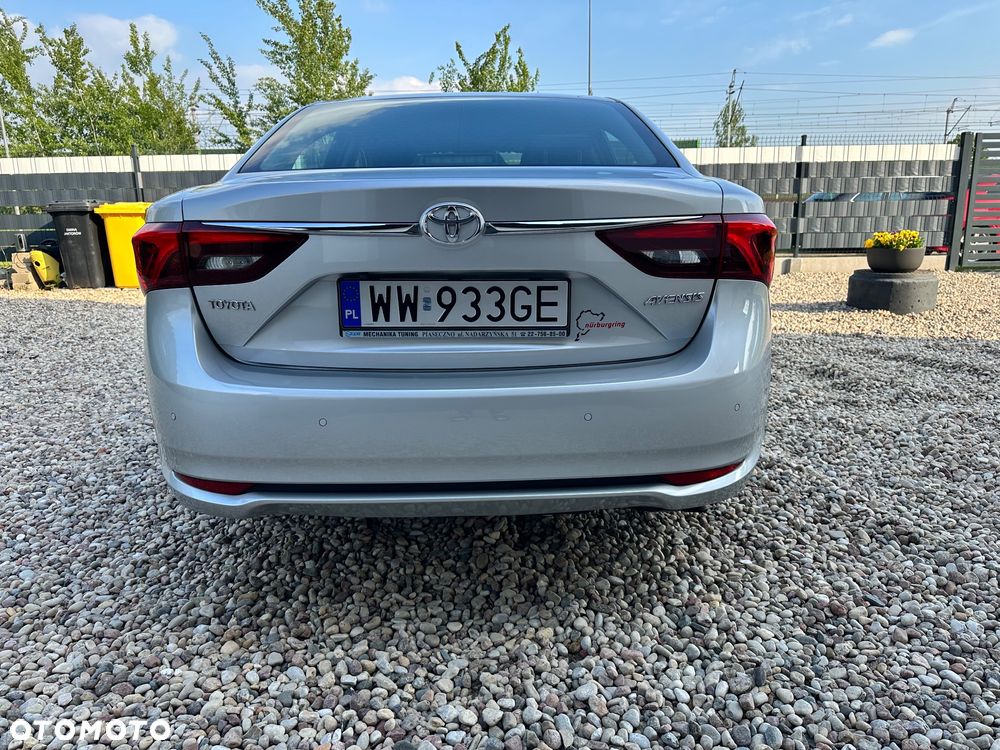 Toyota Avensis 1.8 Active - 9