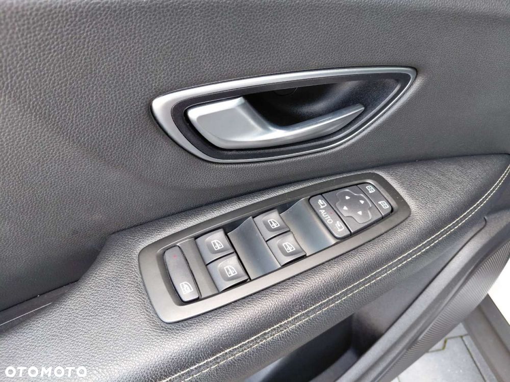 Renault Scenic - 9