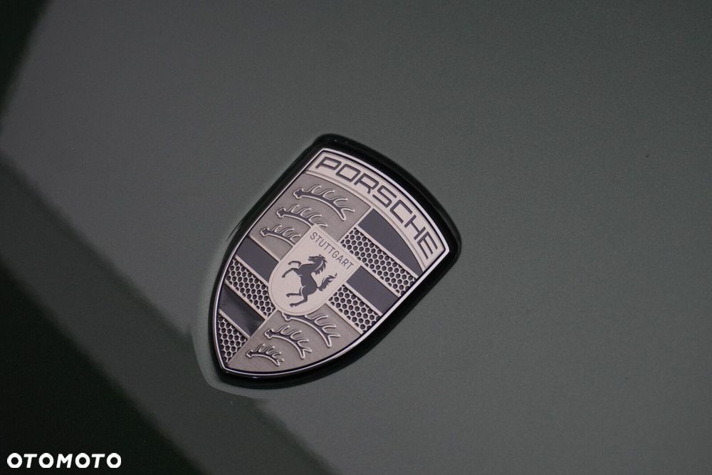 Porsche Taycan Turbo S - 9