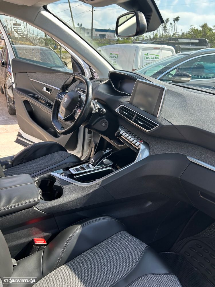 Peugeot 5008 1.6 BlueHDi Allure EAT6 - 10
