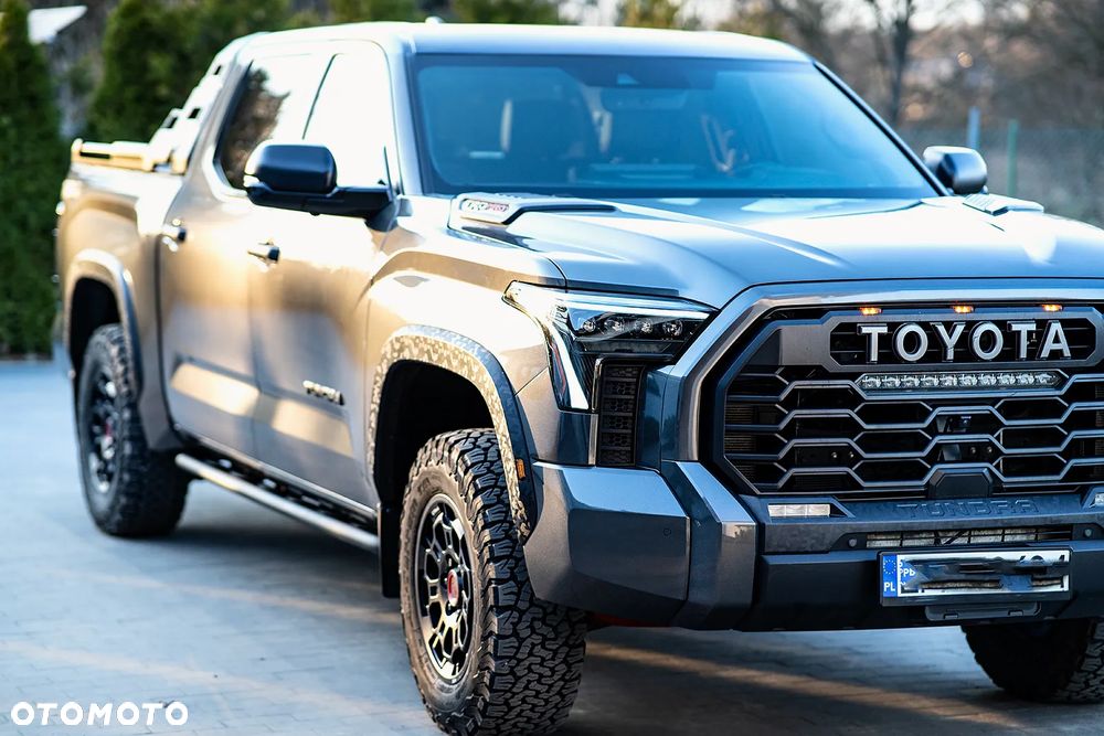 Toyota Tundra - 8