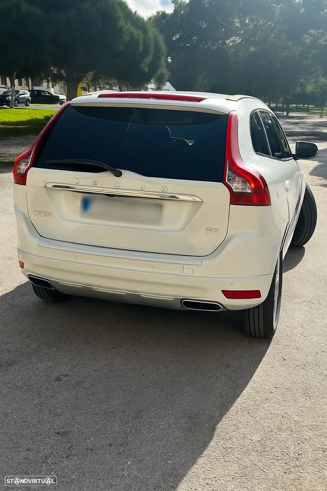 Volvo XC 60 D3 Geartronic Momentum - 4