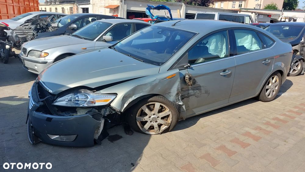 Ford mondeo MK4 2007 benzyna na części lampa klapa drzwi szyby silnik skrzynia lusterko tapicerka - 8