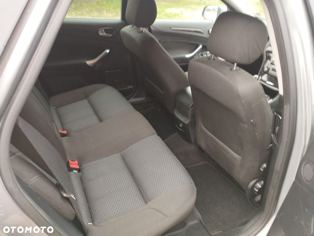 Ford Mondeo SW 2.0 Ghia Executive - 10