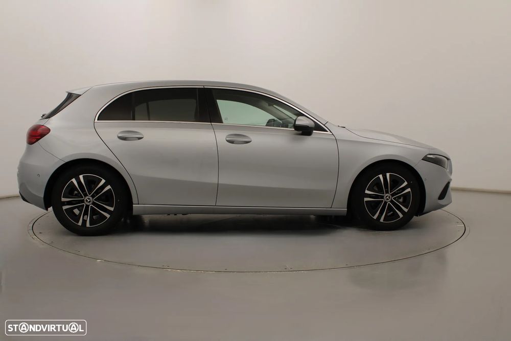 Mercedes-Benz A 200 Standard - 4