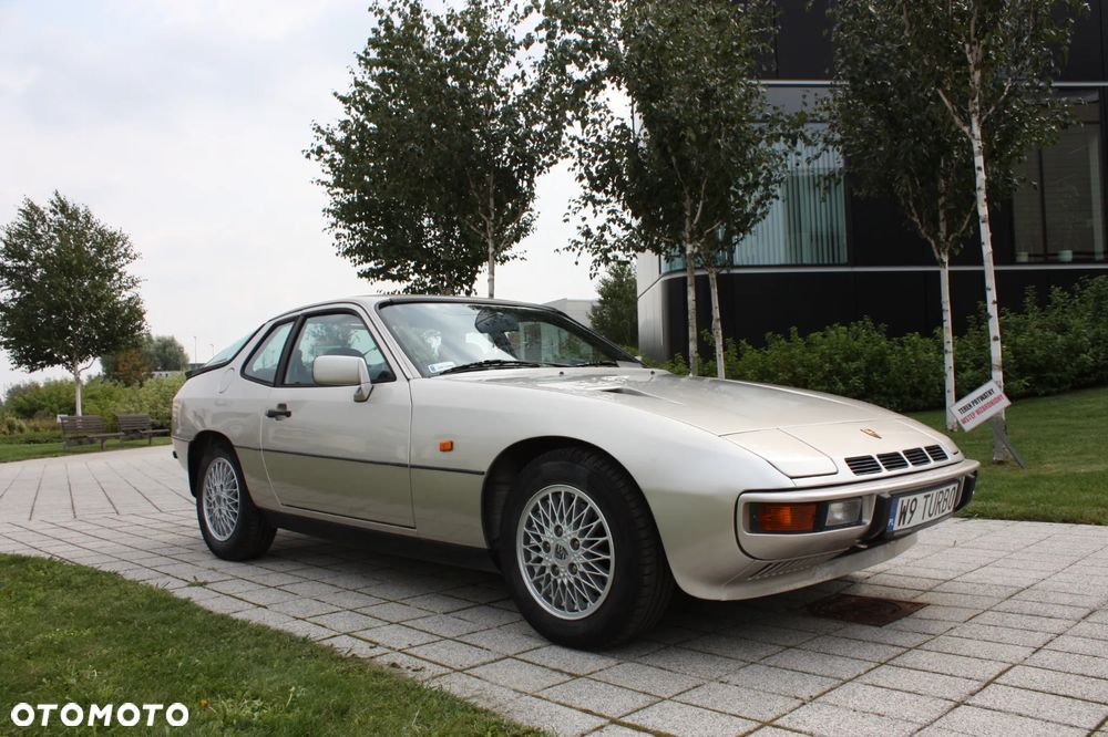 Porsche 924 - 16