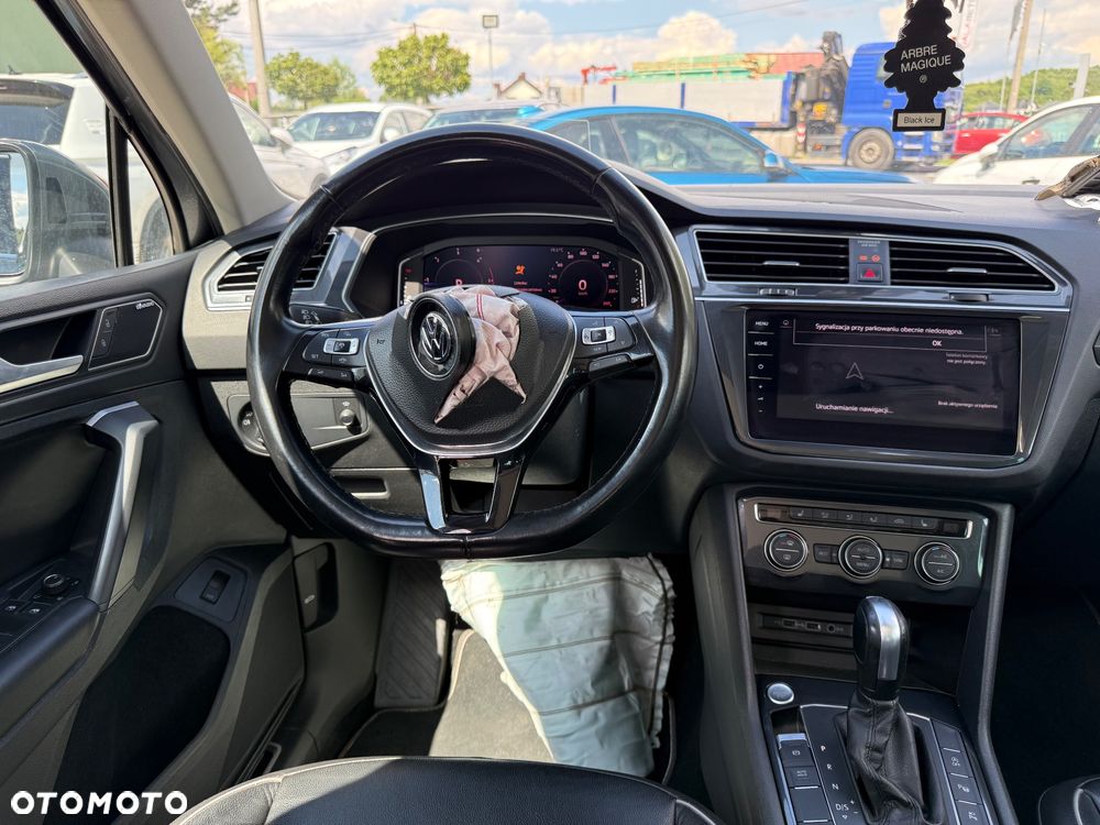 Volkswagen Tiguan - 10