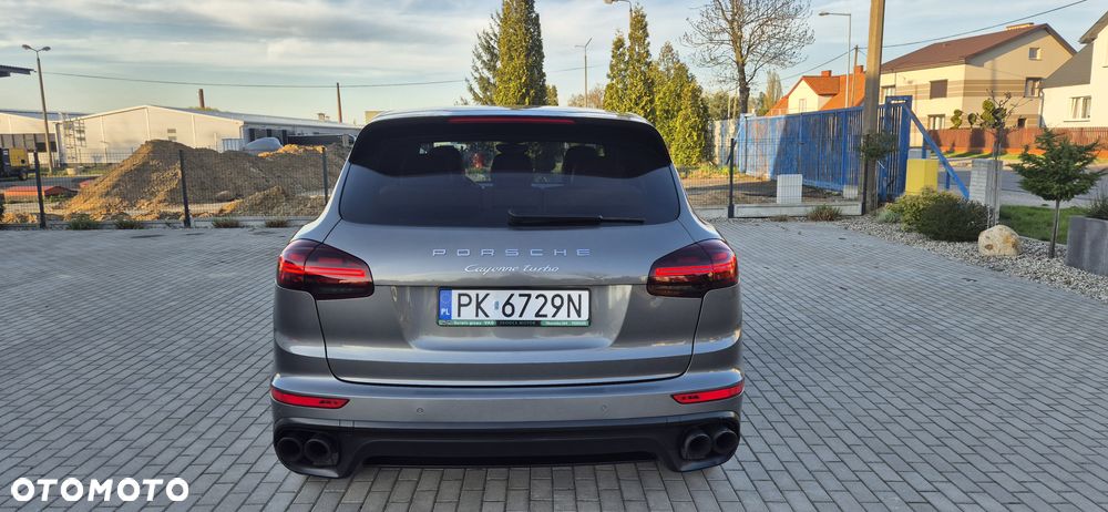 Porsche Cayenne - 34