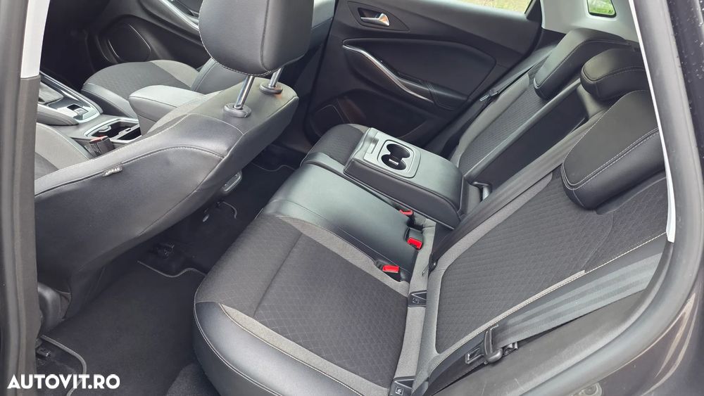Opel Grandland X 1.2 Turbo START/STOP AT8 Business Edition - 8