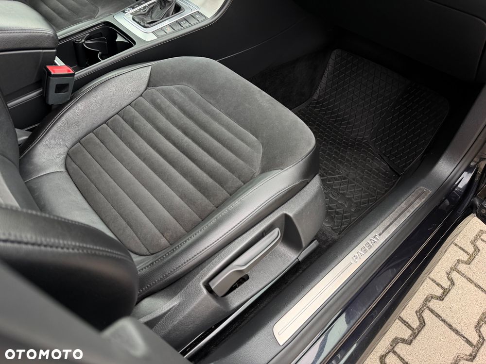 Volkswagen Passat - 37