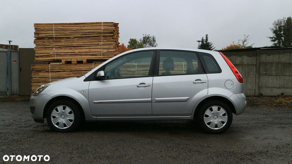 Ford Fiesta 1.25 Ambiente - 29